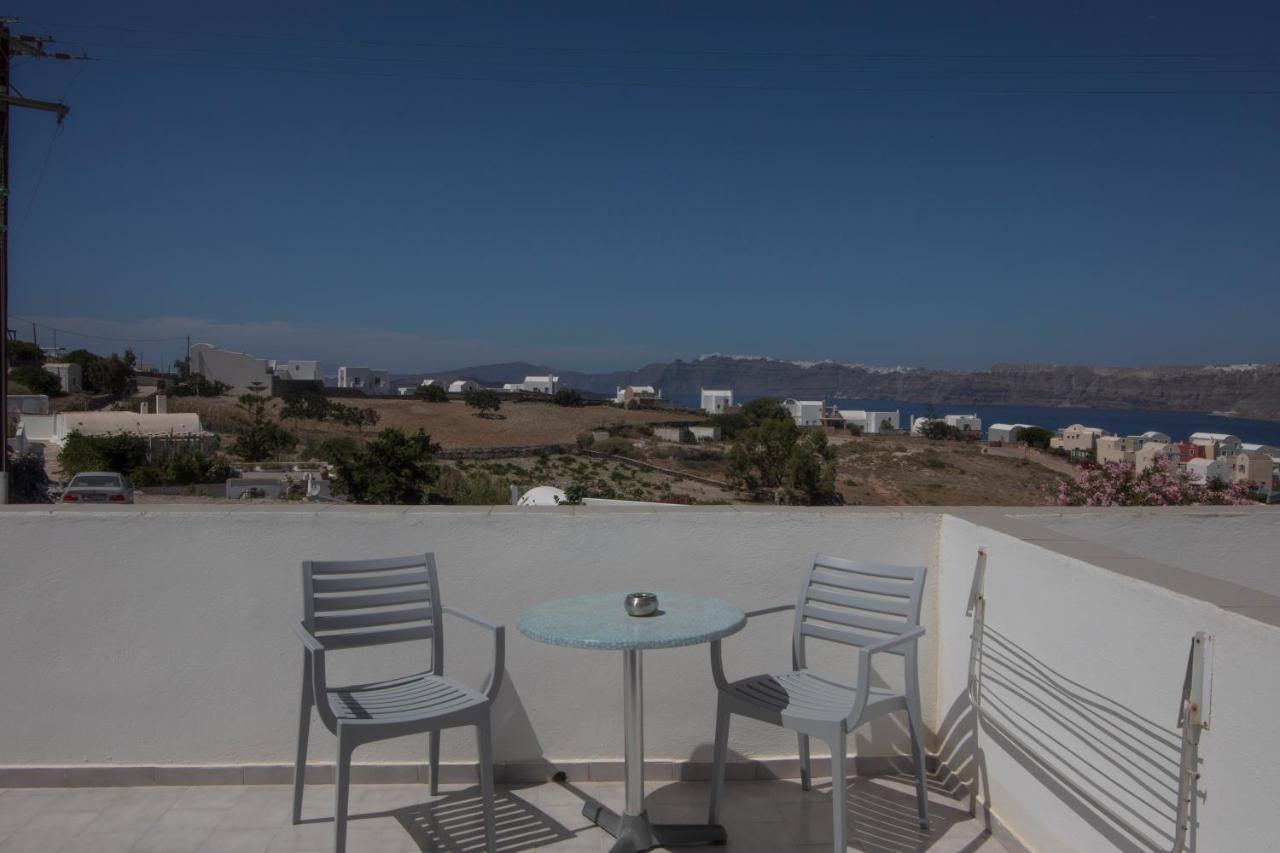 Thira'S Dolphin Aparthotel Akrotírion Kültér fotó