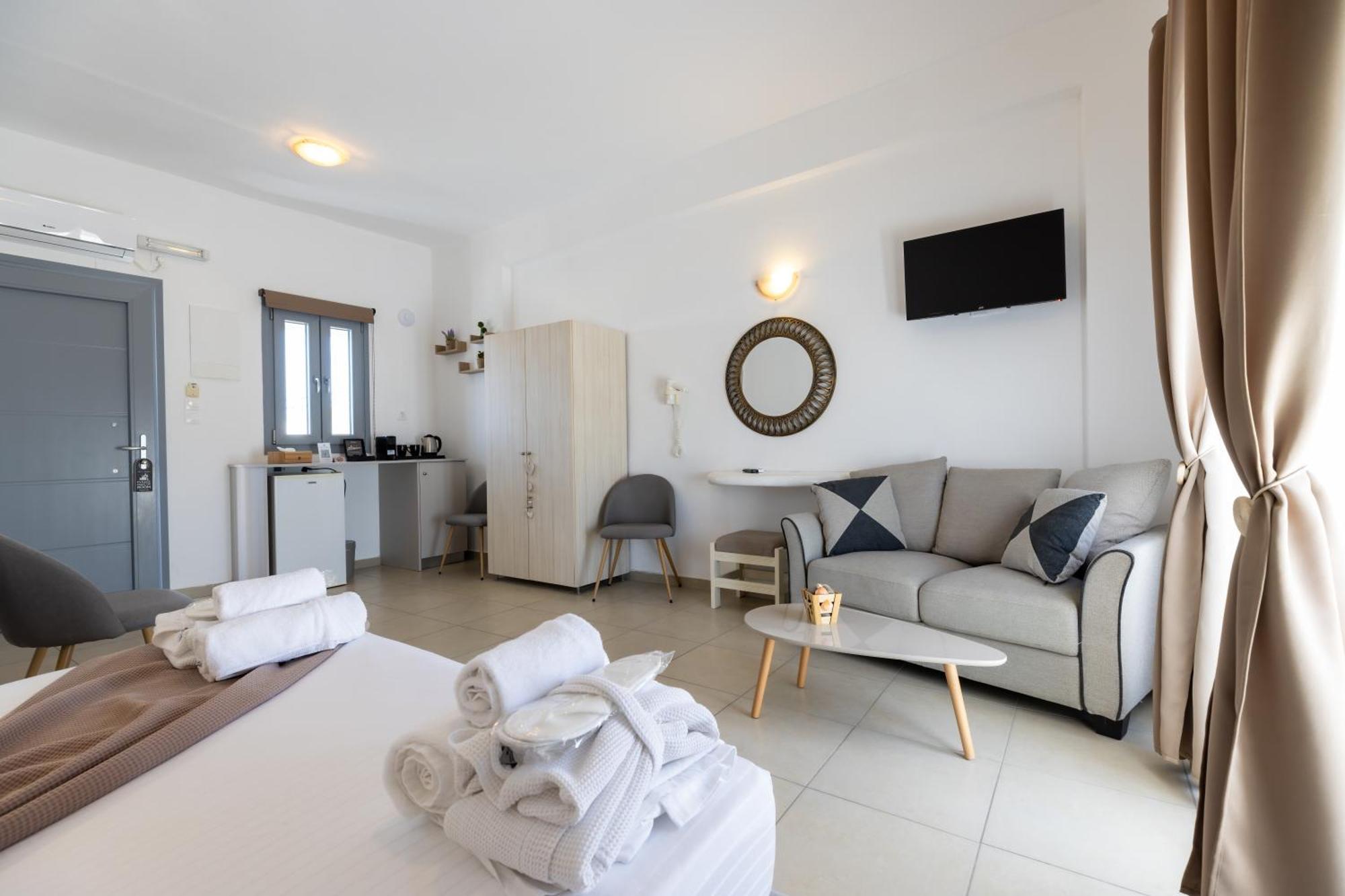 Thira'S Dolphin Aparthotel Akrotírion Kültér fotó