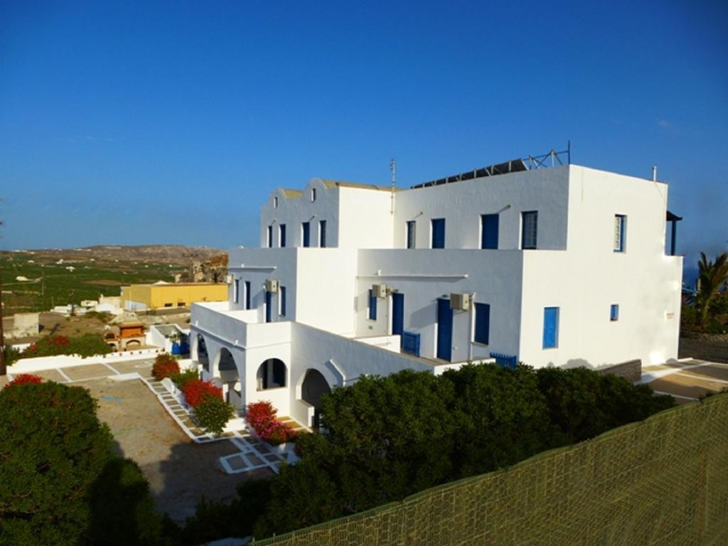 Thira'S Dolphin Aparthotel Akrotírion Kültér fotó